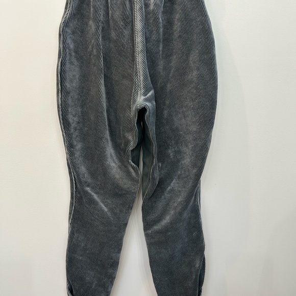 Elizabeth G Woman’s Equestrian Winter Weight Corduroy Gray Size 27.5” Tall - Picture 7 of 12